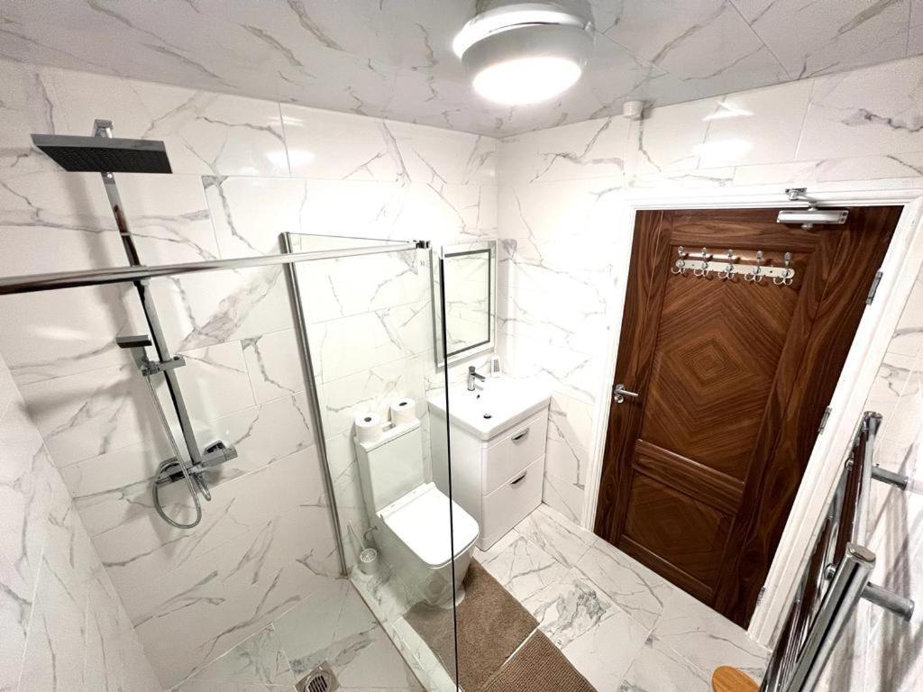 Appartamento Nines Of Elegance At Castle Road Birmingham Esterno foto