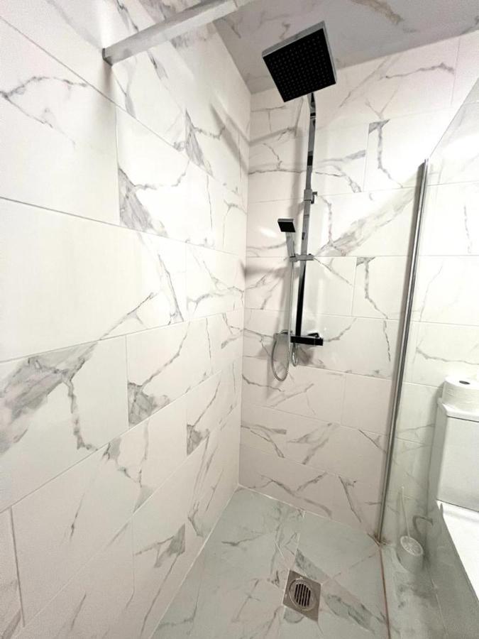 Appartamento Nines Of Elegance At Castle Road Birmingham Esterno foto