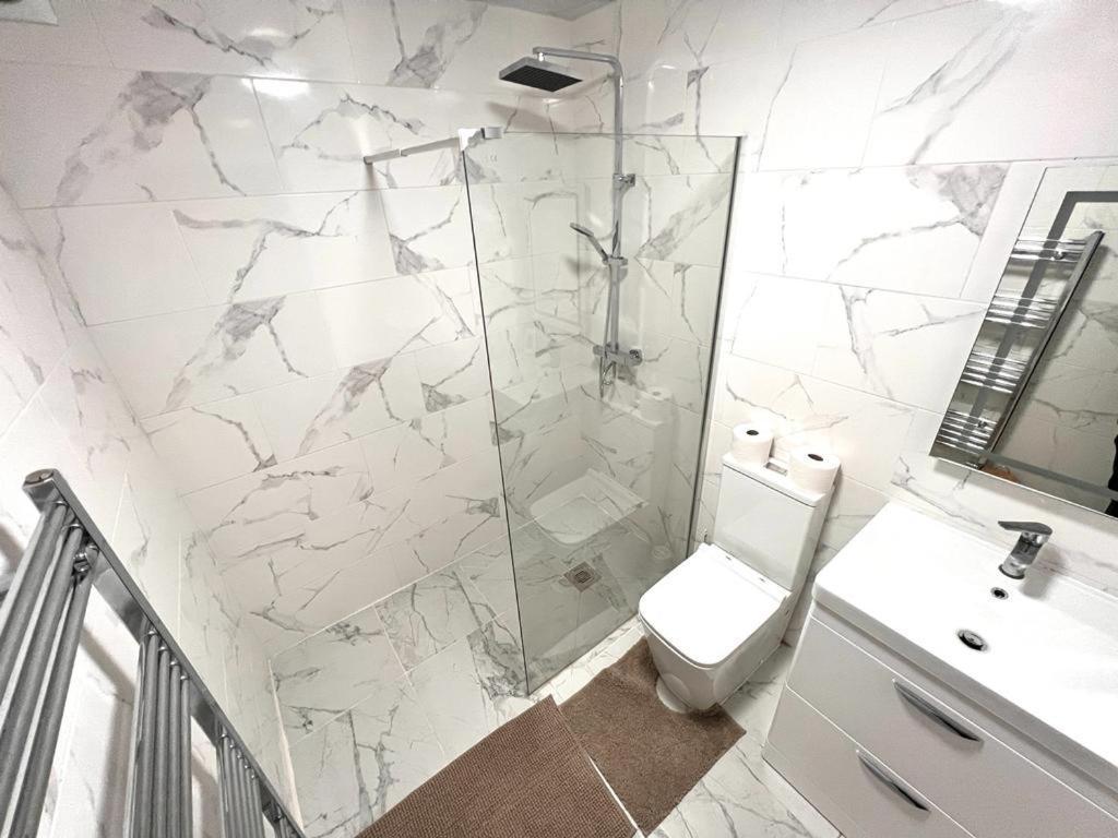 Appartamento Nines Of Elegance At Castle Road Birmingham Esterno foto